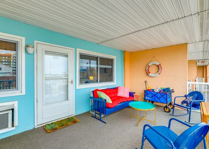 Beachside Bliss! Ocean W/ Large Balcony Holiday home